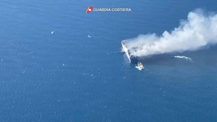Yunanistan'da felaket! Yanan feribotta 237 yolcu arasında Türkler de vardı...