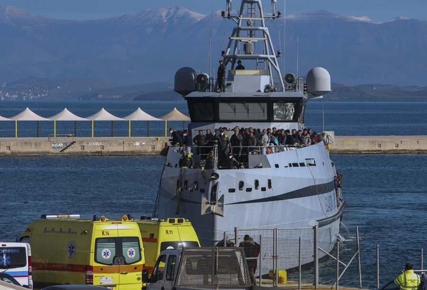 Yunanistan'da felaket! Yanan feribotta 237 yolcu arasında Türkler de vardı...