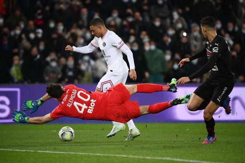 Galatasaray'da futbolun patronları Campos ve Sensibile'den transfer harekatı! 12 yıldızla ön görüşme yapıldı...
