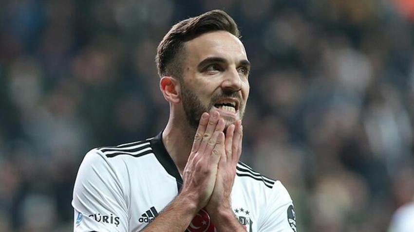 Beşiktaş-Altay maçına damga vurdu! Saha bir anda karıştı, böylesi ilk kez oluyor! Ne yaptın sen Domagoj Vida...