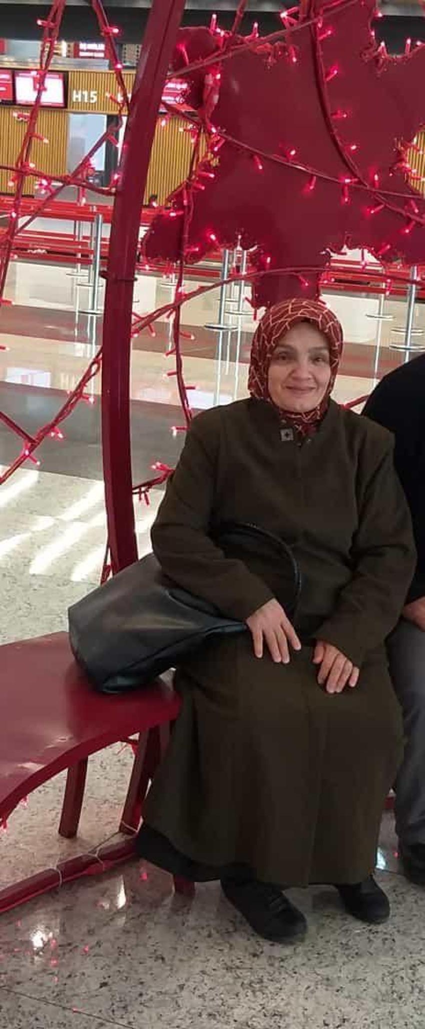 Koronavirüsten 8 akrabasını kaybeden Şenay da entübe edildi!