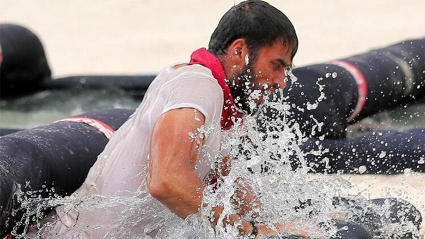 Survivor'da sürgün adasına kim gitti, Survivor'da eleme adayı kim oldu, işte dokunulmazlığı kazanan takım! Acun Ilıcalı şoke eden kararı açıkladı...