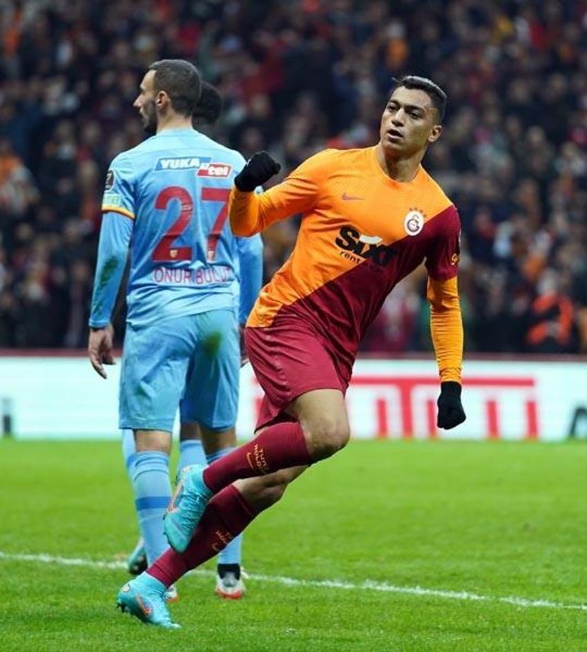 Galatasaray'da 4 kadro dışı birden! Kafile Göztepe'de Arda Turan Fatih Terim'le yemekte...