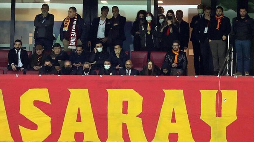 Galatasaray'da 4 kadro dışı birden! Kafile Göztepe'de Arda Turan Fatih Terim'le yemekte...