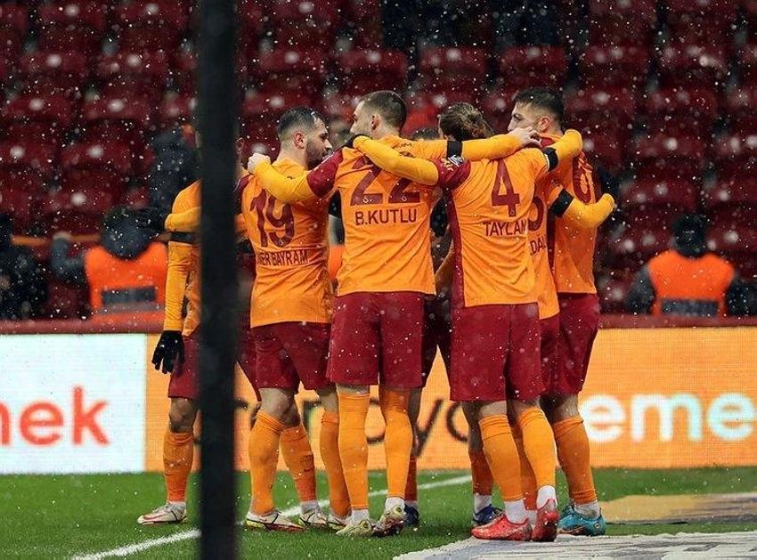 Fatih Terim büyük umutlarla transfer etti Torrent hesabını kesti! Galatasaray'da ayrılık...
