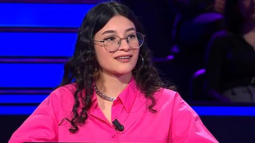 Kim Milyoner Olmak İster yarışmasında şaşırtan durum! Bir anda ağlamaya başladı!