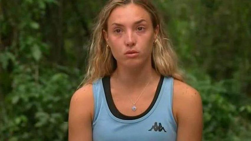 Survivor Sude Burcu'nun kardeşini gören inanamıyor! Bikinili pozları Instagram'ı salladı...