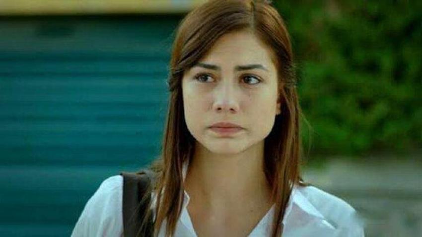 Demet Özdemir'in açıklamalarına hayranlarından cevap! Eski fotoğrafları ortaya çıktı!