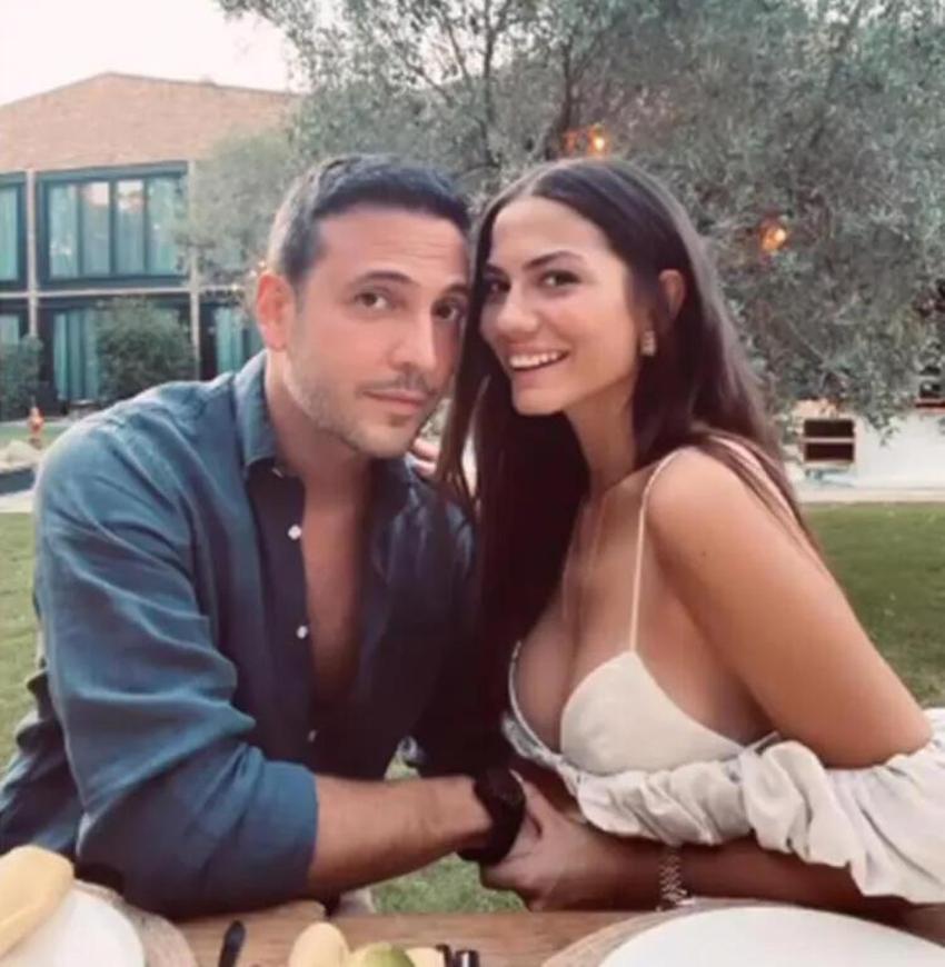 Demet Özdemir'in açıklamalarına hayranlarından cevap! Eski fotoğrafları ortaya çıktı!