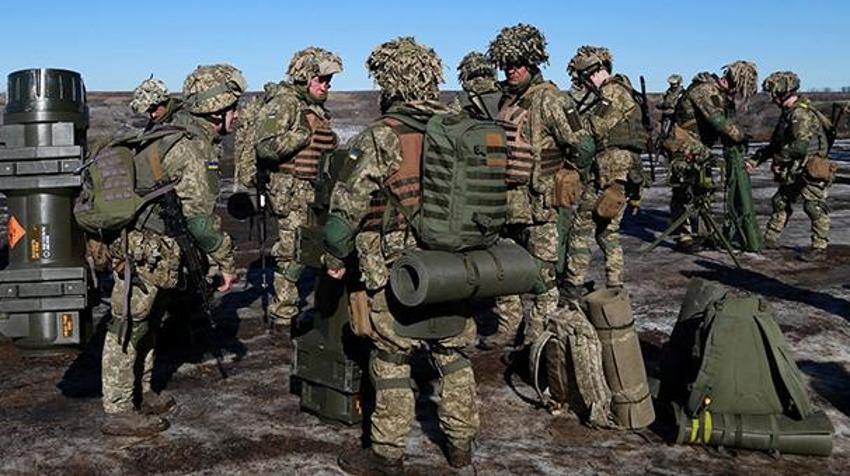 Ukrayna - Rusya krizinde son dakika gelişmesi! Artık an meselesi, bayraklar indirildi! Resmen harekete geçildi, savaş...