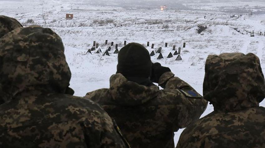 Ukrayna - Rusya krizinde son dakika gelişmesi! Artık an meselesi, bayraklar indirildi! Resmen harekete geçildi, savaş...