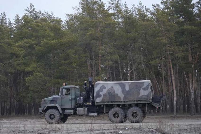 Ukrayna’da başkent Kiev’de sirenler çalıyor, halk kenti terk ediyor!