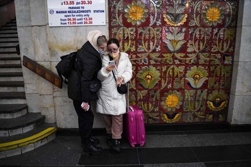 Ukrayna’da başkent Kiev’de sirenler çalıyor, halk kenti terk ediyor!
