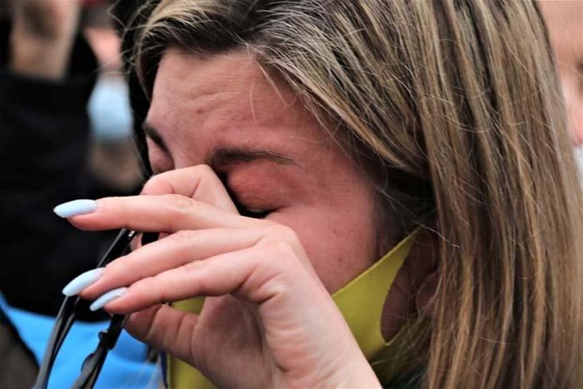 Rus pasaportlarını yakıyorlar! Dünyadan tepki yağıyor, protestolar başladı İstanbul ve Antalya'da da...