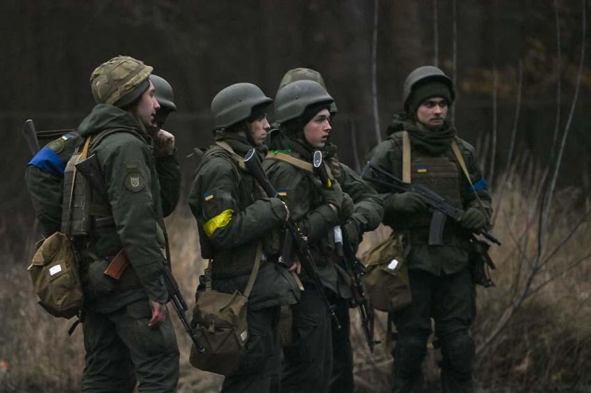 Rus helikopterleri Kiev'e girdi! 74 askeri tesis imha edildi, 114 Ukrayna askeri teslim oldu çok sayıda ölü var...