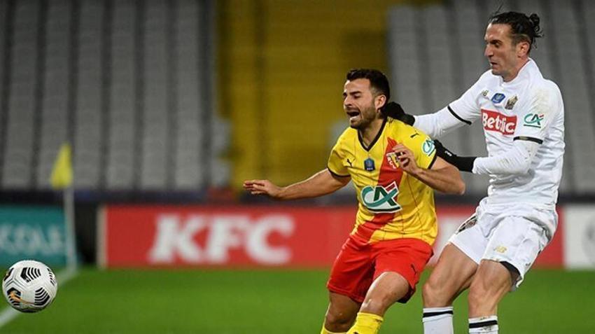 Daha yeni imza atmıştı! Menajerinden flaş açıklama