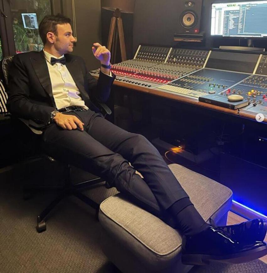 Faruk Sabancı şaşırttı! Fiyatı dudak uçuklattı!