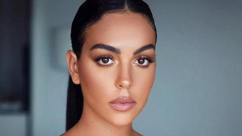 Cristiano Ronaldo'nun nişanlısı Georgina Rodríguez'den dikkat çeken pozlar! Beğeni yağdı!