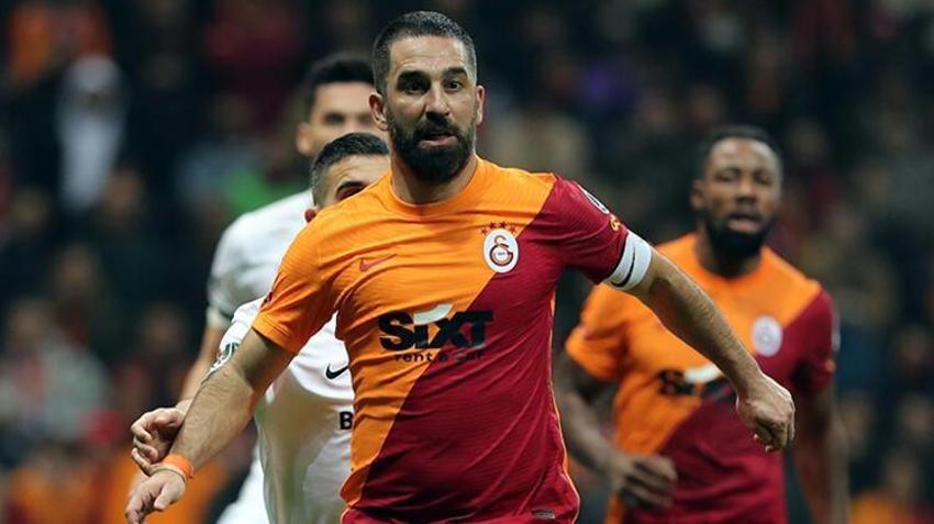Galatasaray - Barcelona ile eşleşti Arda Turan alay konusu oldu! 'Kilolu...'
