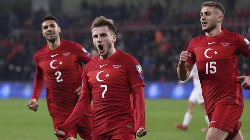 Fransız devi İstanbul'a geliyor! Juninho'nun listesinde bir G.Saraylı bir de Beşiktaşlı yıldız var