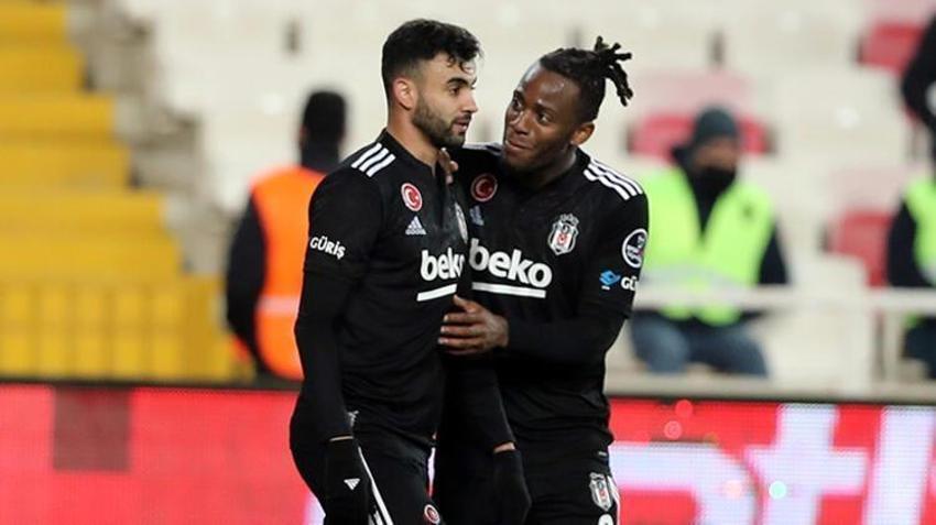 Sivasspor-Beşiktaş maçında damga vurdu! Resmen yıktı geçti, yıllar sonra ilk kez oluyor! Hakemin VAR kararı sonrası...