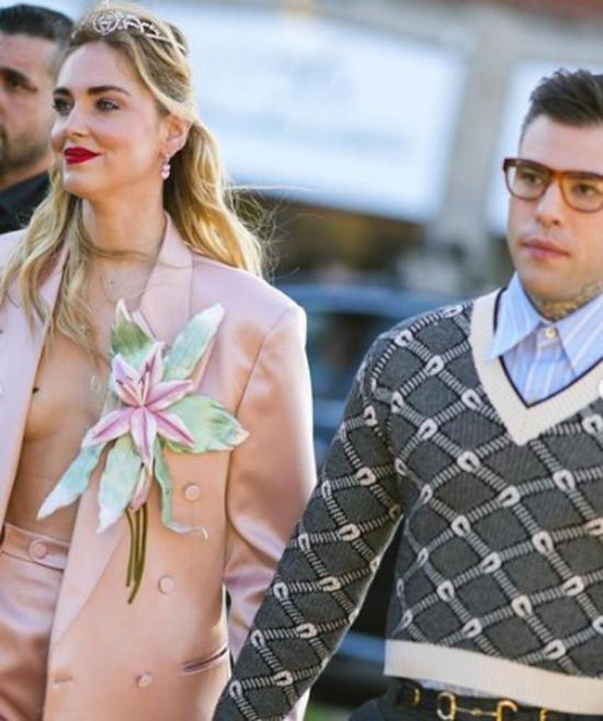 Chiara Ferragni etkinliğe sadece ceketle katıldı! İçine bir şey giymeyince...