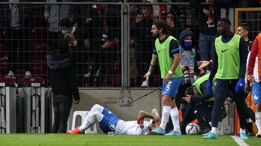 Eski takım arkadaşına saldırdı maçtan sonra sosyal medya paylaşımı olay yarattı!