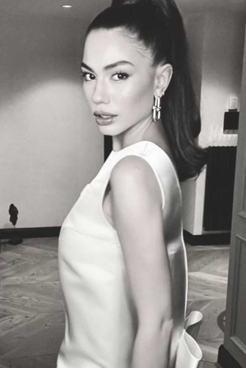 Demet Özdemir'in elbisesinin fiyatı dudak uçuklattı! 