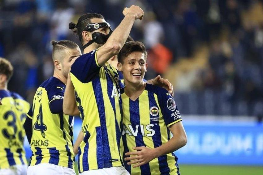 Yayın ihalesinde de yoktu maçlarda da... Ali Koç'un nerede olduğu ortaya çıktı yeni teknik direktörle prensip anlaşmasına varıldı