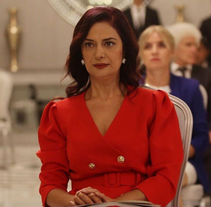 Üç Kız Kardeş dizisinin Rüçhan'ı Veda Yurtsever'in eski eşi şaşırttı! Güldür Güldür'ün efsane ismi...