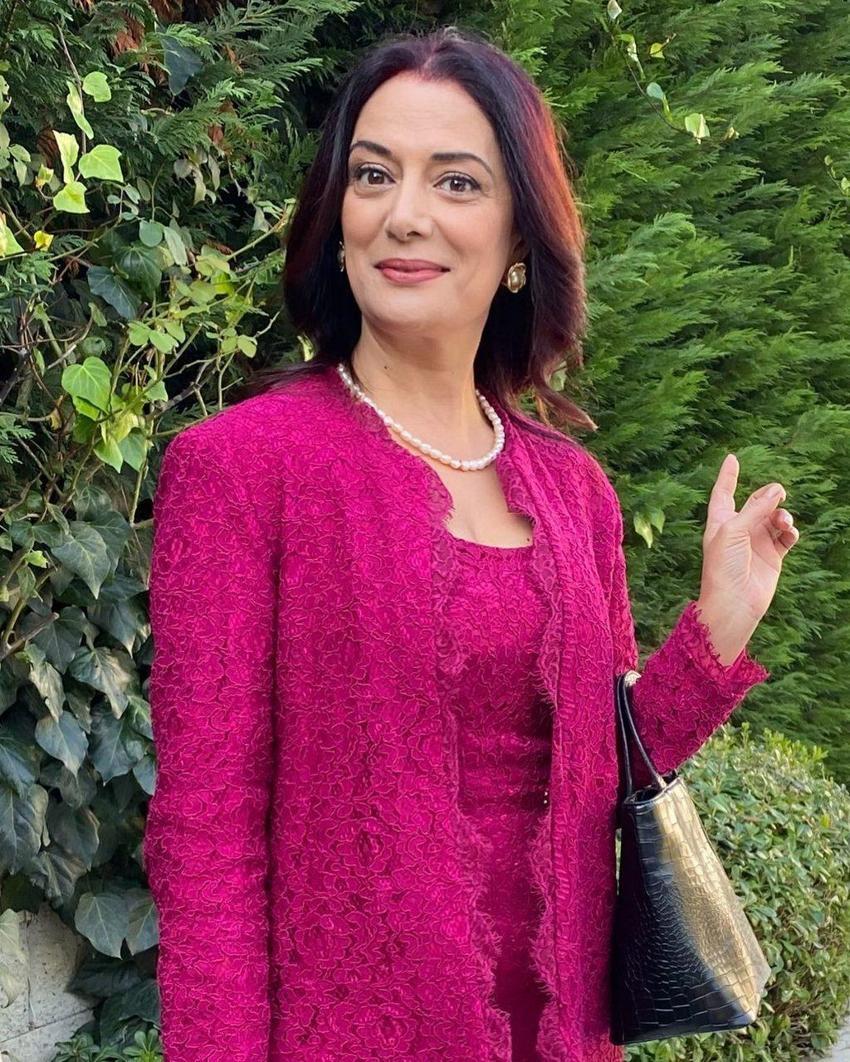 Üç Kız Kardeş dizisinin Rüçhan'ı Veda Yurtsever'in eski eşi şaşırttı! Güldür Güldür'ün efsane ismi...