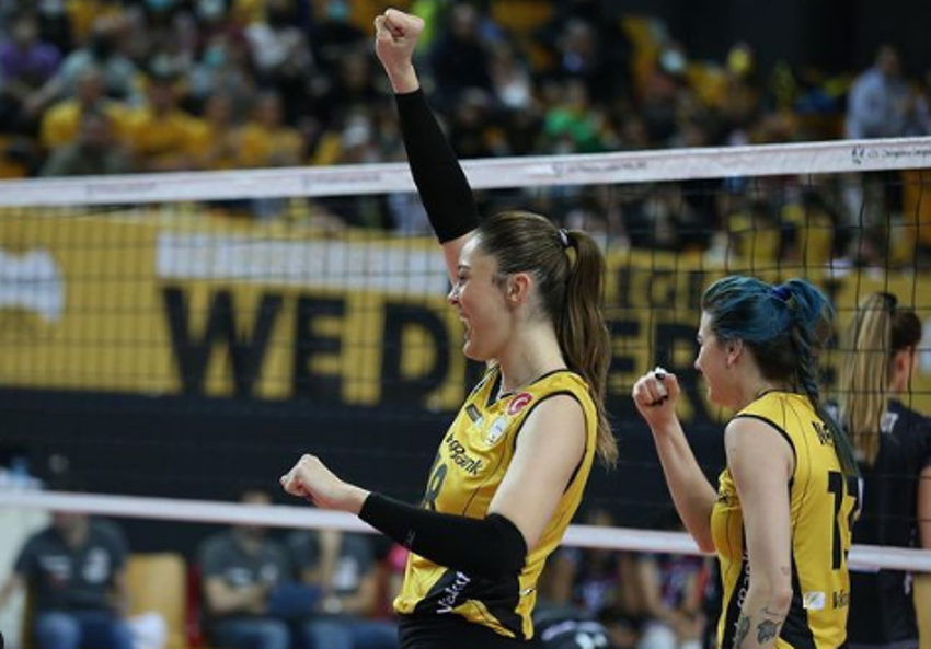 Zehra Güneş'in yeni tarzı sosyal medyayı salladı!