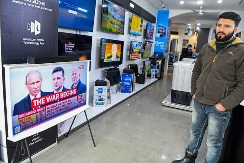 Rus televizyonu bunu gerçekten yaptı! 'Sayın seyirciler, Ukraynalılar kendi şehirlerine saldırı gerçekleştiriyor'