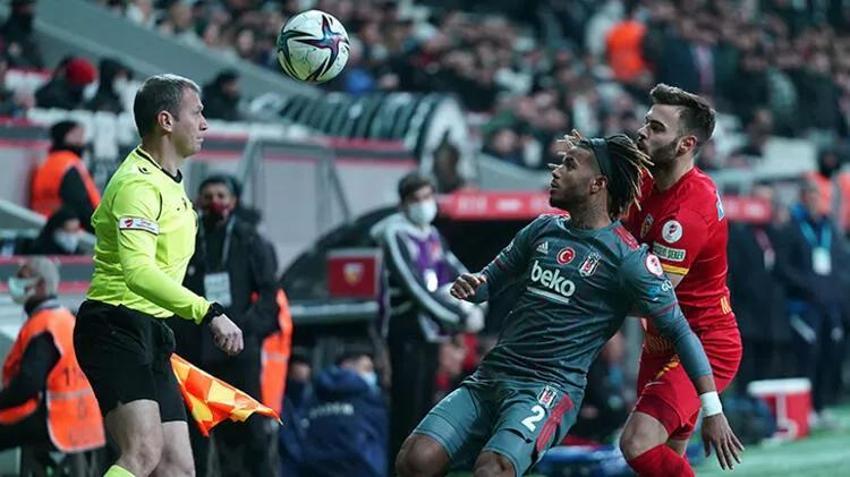 Beşiktaş-Kayserispor maçına damga vurdu! Yıldız oyuncuya büyük tepki! İlginç anlar, Halil Umut Meler'in kararı sonrası...
