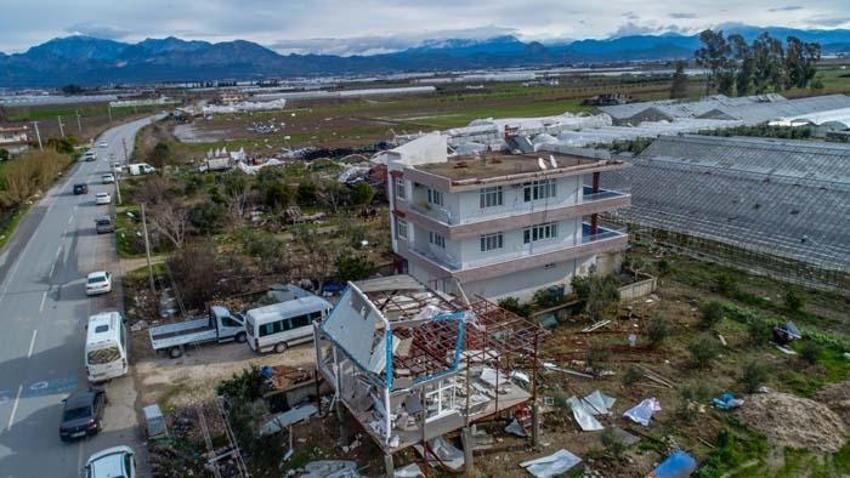 Antalya'da hortum yıktı geçti! 'Çok büyük bir afet yaşadık'