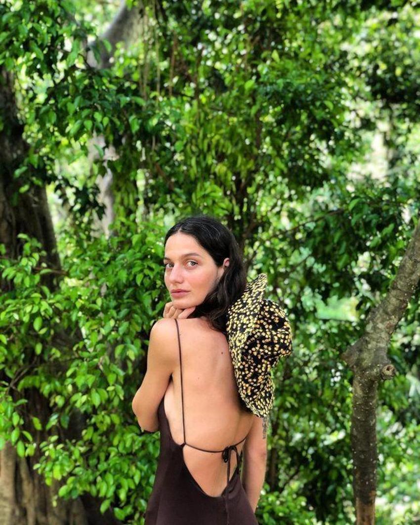 Barbaroslar Akdeniz'in Kılıcı'nın Despina'sı Gülcan Arslan'dan cesur pozlar!