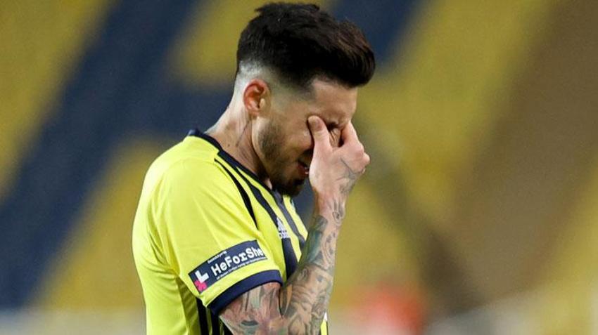 Fenerbahçe'de Jose Sosa kadro dışı bırakıldı mı? Gece hayatı ile gündeme gelmişti...