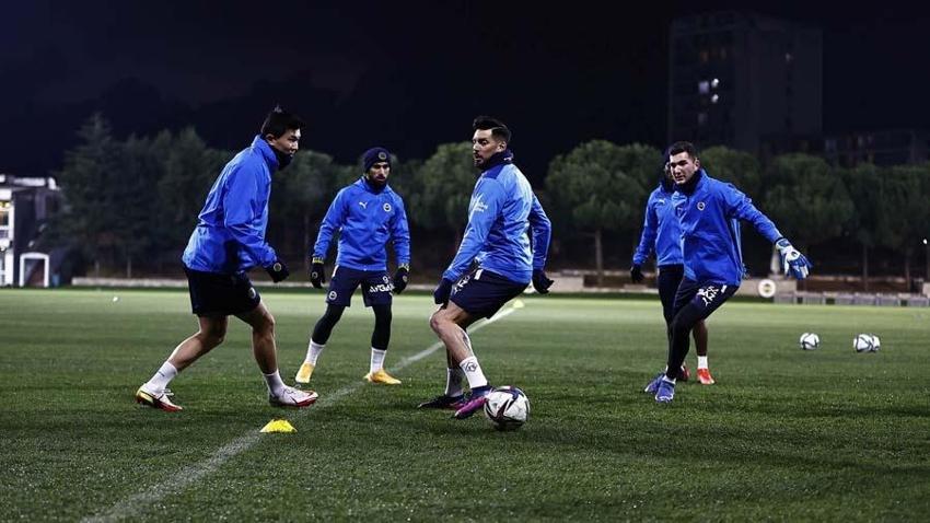 Fenerbahçe'de Jose Sosa kadro dışı bırakıldı mı? Gece hayatı ile gündeme gelmişti...