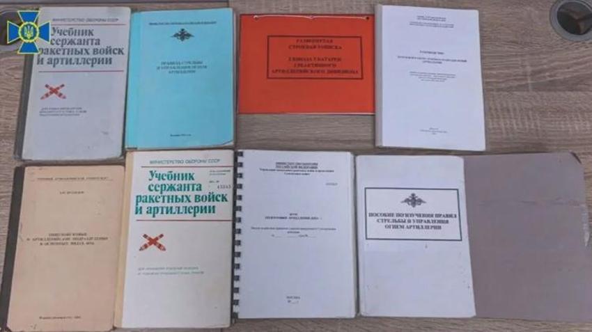 Teslim olan Rus askerlerinin çantasında ne var? Ukrayna dünyaya bu fotoğrafları servis etti