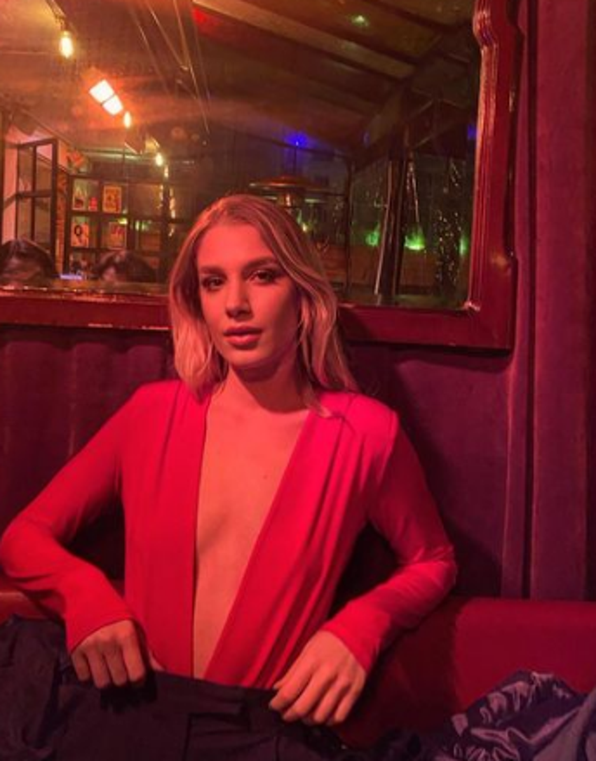 Ebrar Karakurt'tan eski sevgilisi İmge'ye ağır gönderme!