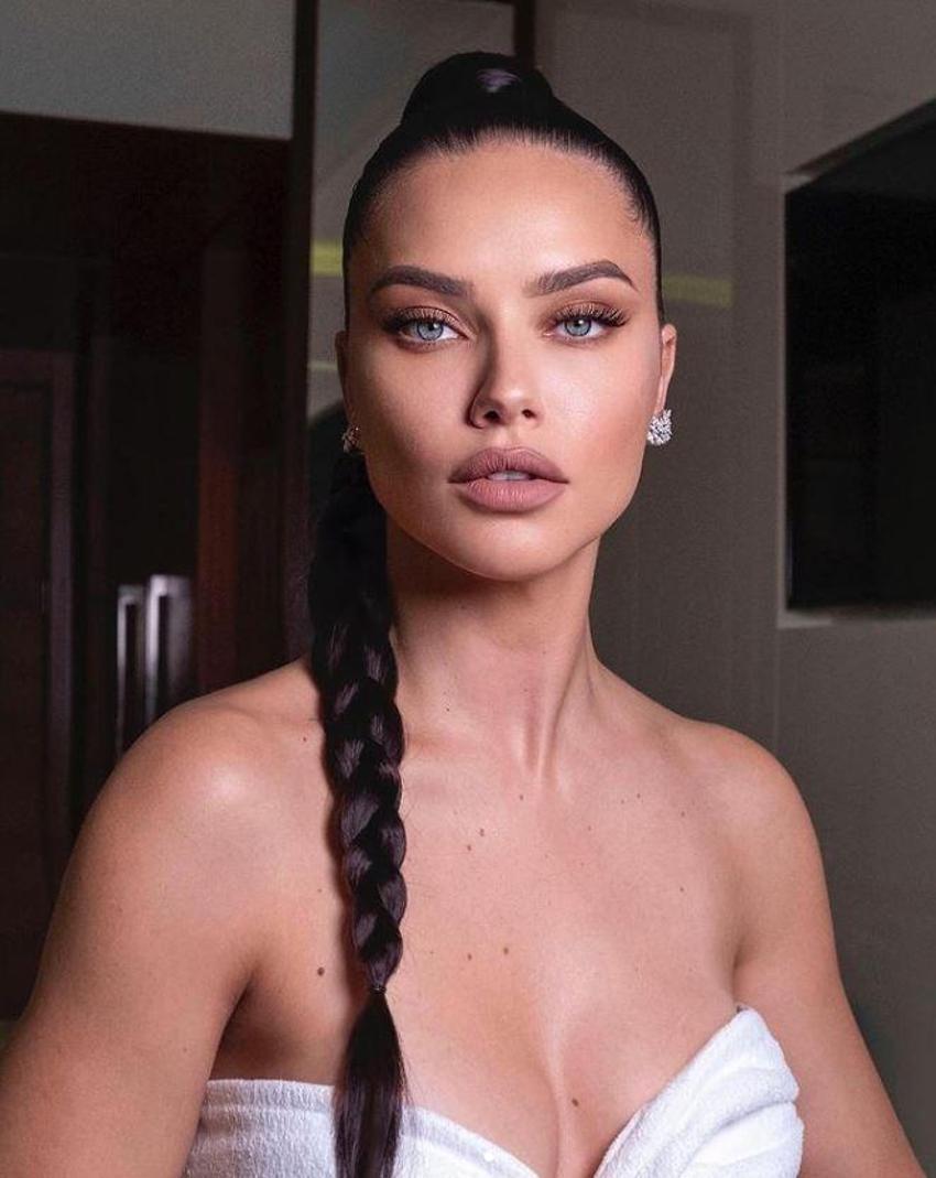 Adriana Lima ilk kez poz verdi, bebek göründü!