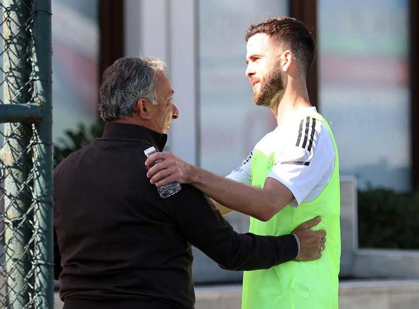 Beşiktaş’ın dünyaca ünlü yıldızı Pjanic ayrılığı resmen açıkladı!