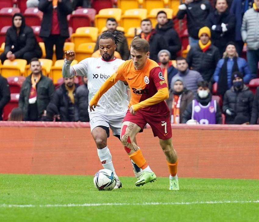 Galatasaray'ın genç yıldızı Kerem Aktürkoğlu'nun menajerinden flaş açıklama