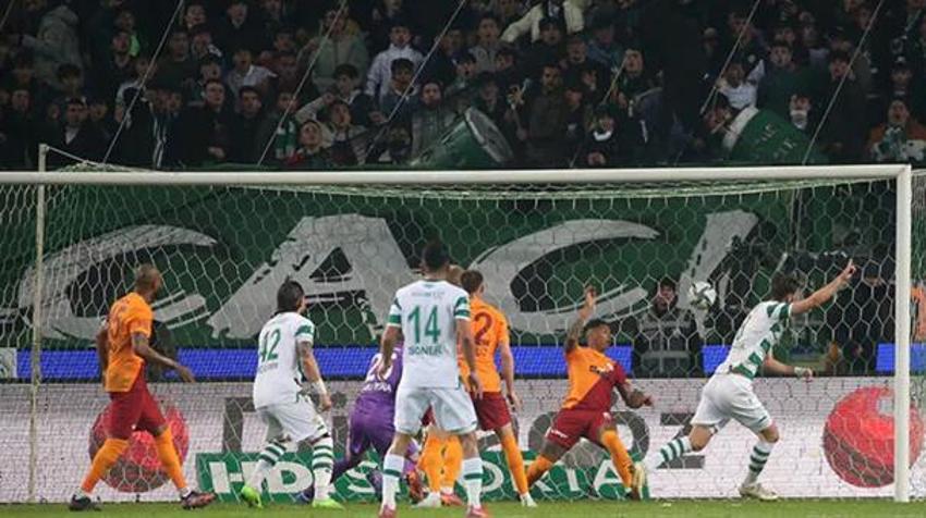 Konyaspor - Galatasaray maçına damga vurdu! Resmen dağıldılar, yıllar sonra bir ilk! Gomis olay oldu, hakem bile inanamadı! Domenec Torrent'ten flaş hamle Erick Pulgar...