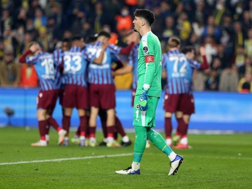 Ahmet Çakar bela okudu Erman Toroğlu doğru dedi! İrfan Can Kahveci'nin kırmızısı camiayı ikiye böldü
