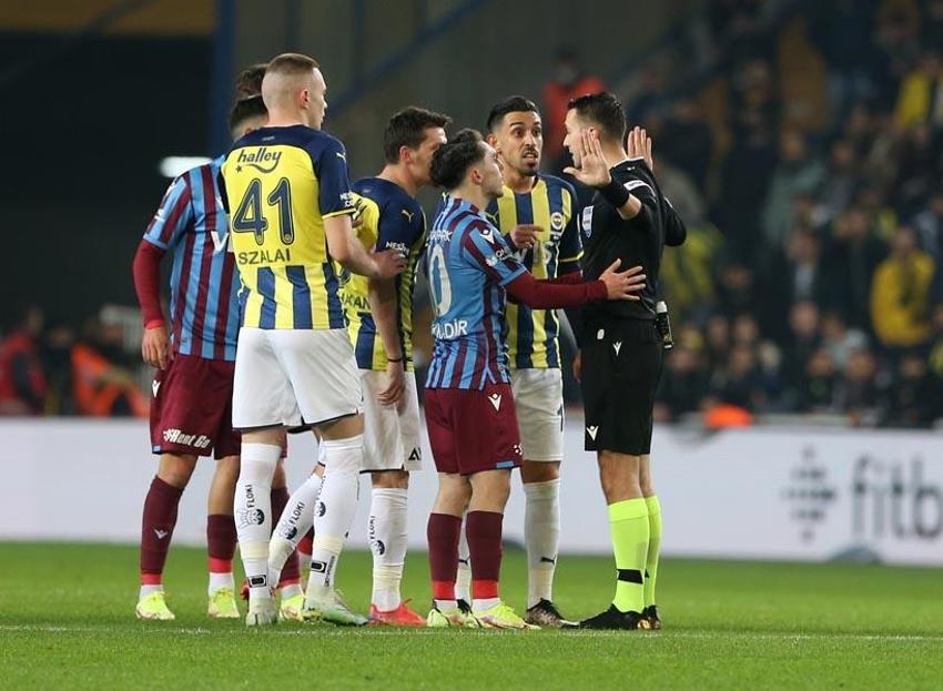Ahmet Çakar bela okudu Erman Toroğlu doğru dedi! İrfan Can Kahveci'nin kırmızısı camiayı ikiye böldü