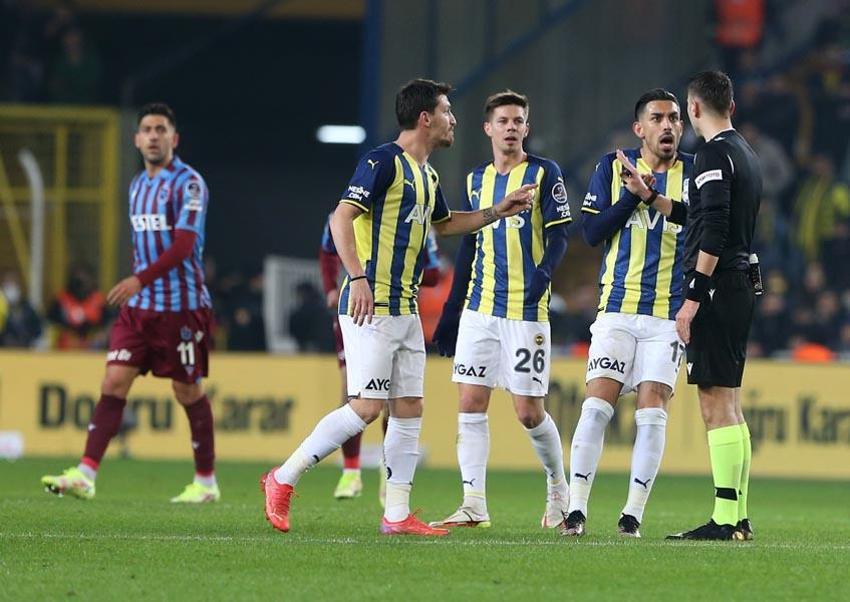 Canlı yayında açık çağrı! İrfan Can'la oturup konuşun bu 2 futbolcuyu ise hemen gönderin