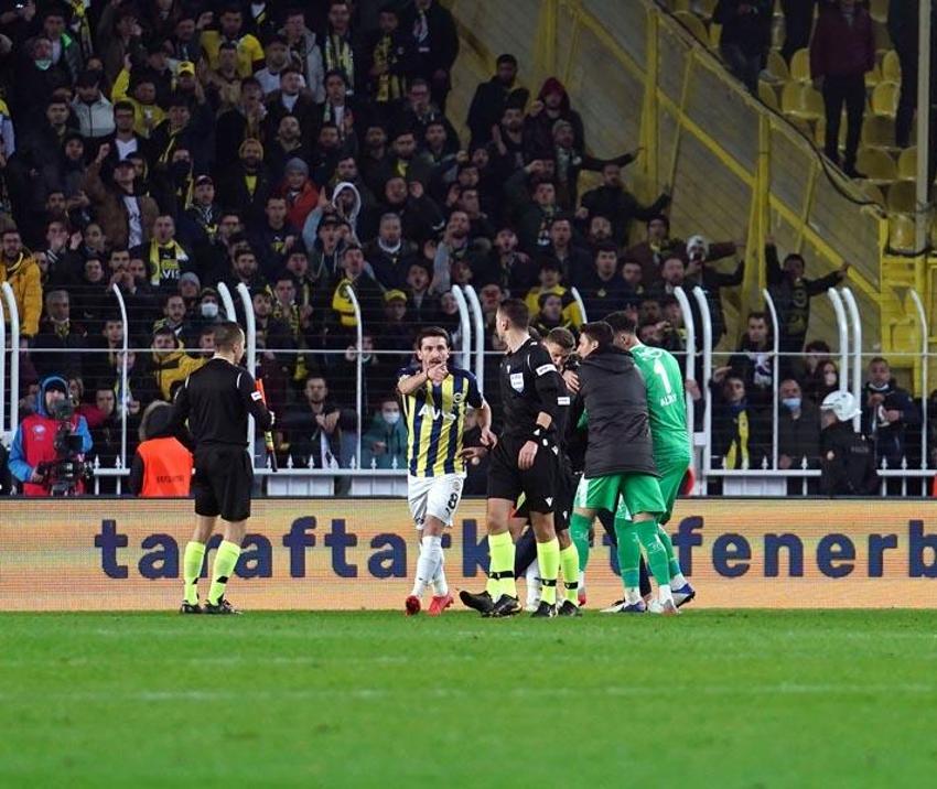 Canlı yayında açık çağrı! İrfan Can'la oturup konuşun bu 2 futbolcuyu ise hemen gönderin