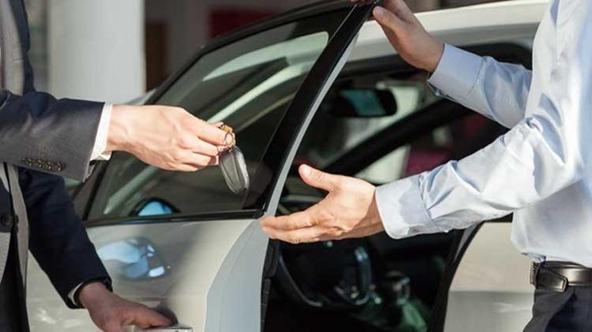 Sıfır araba alacaklar için indirim fırsatı! Ödeme erteleme, sıfır faiz, ücretsiz servis...