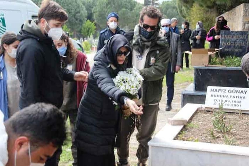 Seray Sever’in acı günü! Gözyaşlarını tutamadı: 'Torununu görmek nasip olmadı'